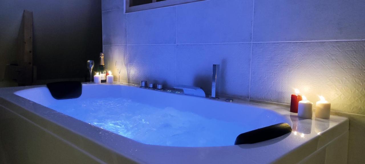 Ty Madelez, Chambres De Charme, Gites Et Spa La Roche-Derrien Экстерьер фото